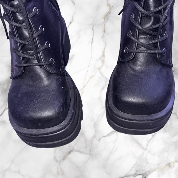 Demonia Shaker-52 Platform Boot - Picture 2 of 4